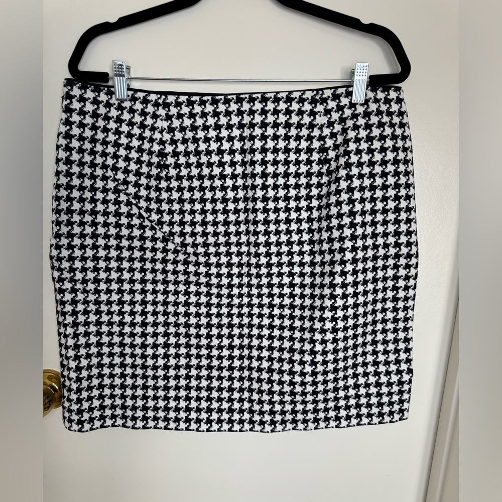 WHBM Houndstooth Mini Skirt Sz14 - Picture 2 of 6